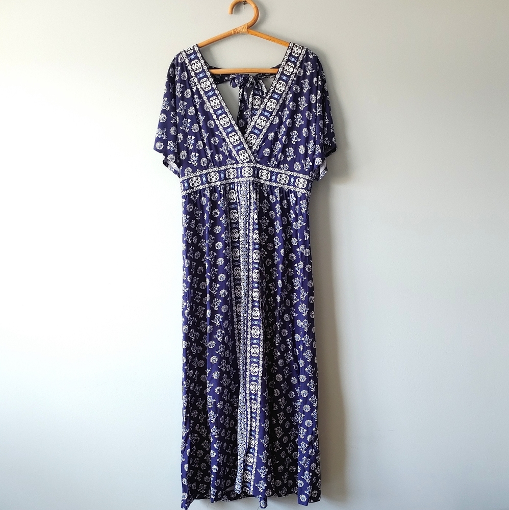 Garnet hill Size 14 Banded Maxi Dress
Blue Boho